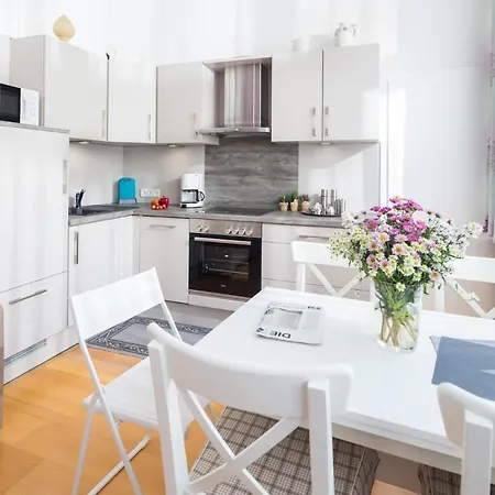 Friedrichstr 36 Whg 3 *