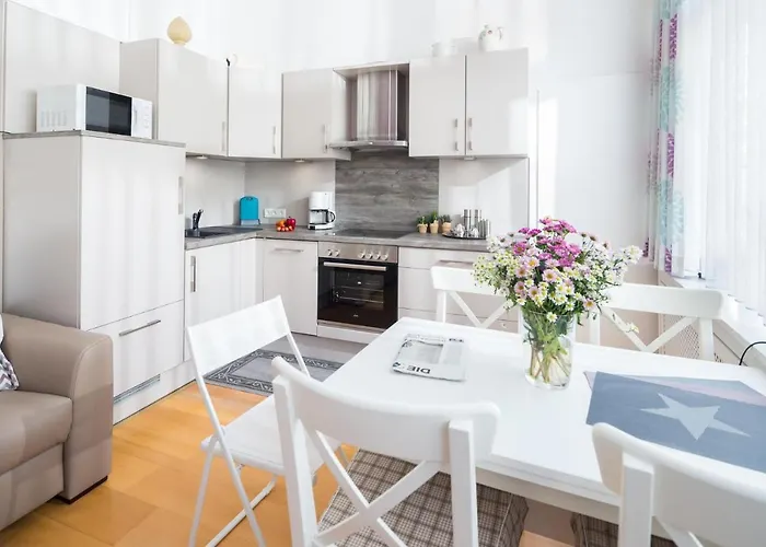 Friedrichstr 36 Whg 3 *